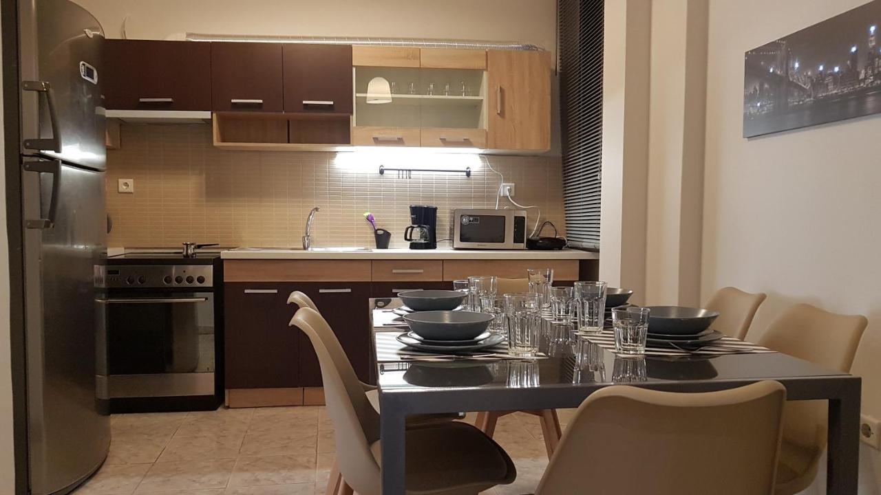 Palette Chocolate - Center, 6 Bd, 3 Bath Apartment