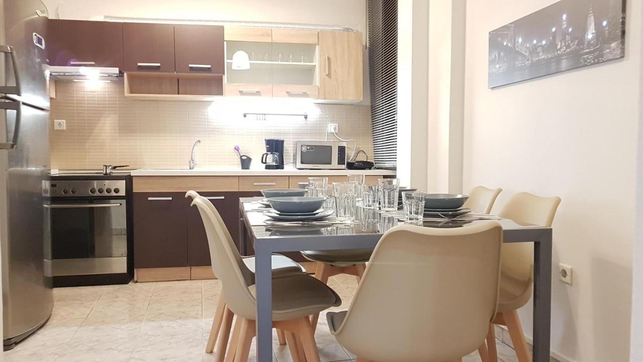 Apartment Palette Chocolate - Center, 6 Bd, 3 Bath Athens