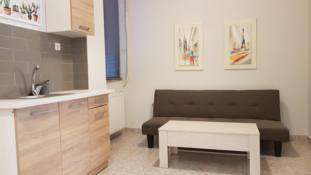 Apartment Palette Chocolate - Center, 6 Bd, 3 Bath Athens