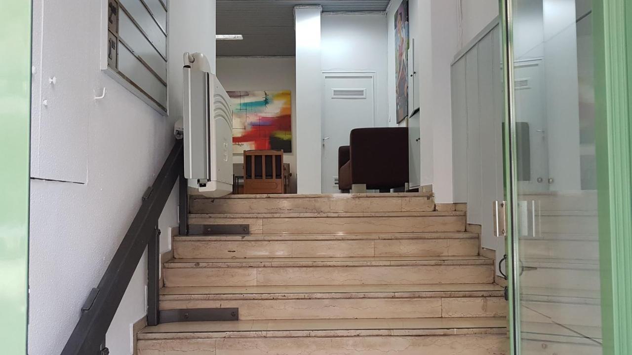 Palette Chocolate - Center, 6 Bd, 3 Bath Apartment
