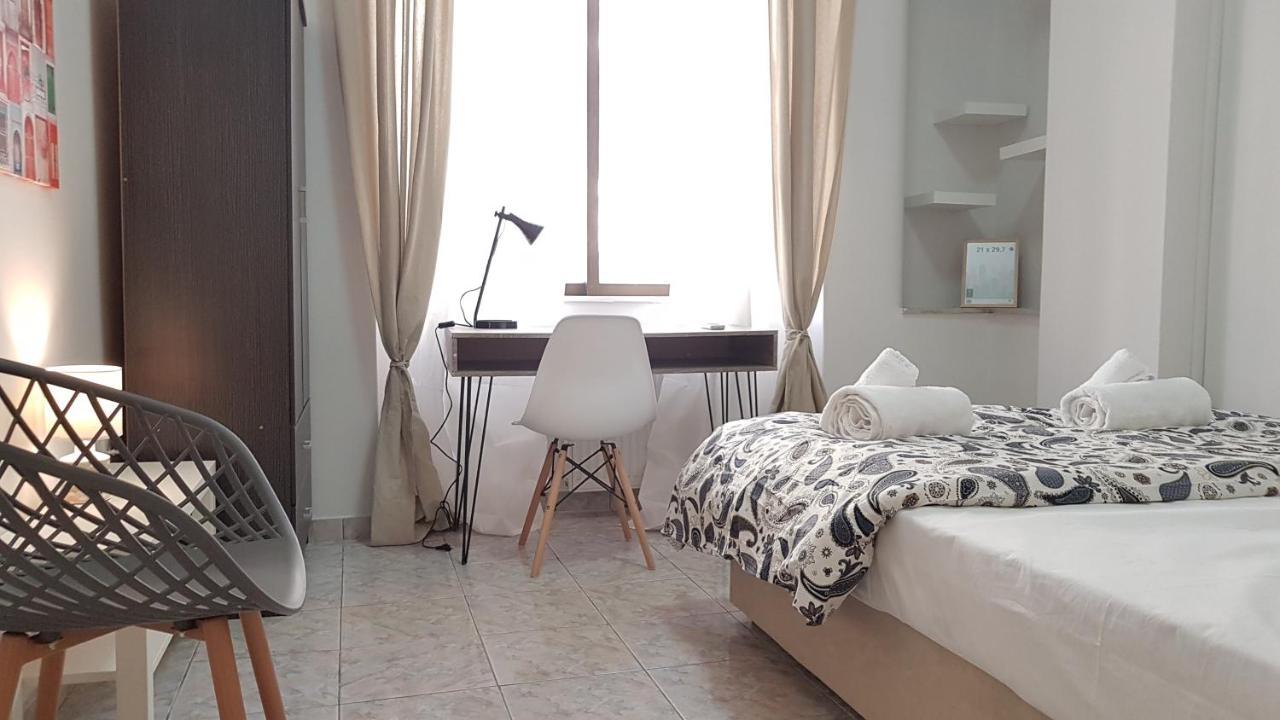 Palette Chocolate - Center, 6 Bd, 3 Bath Apartment *